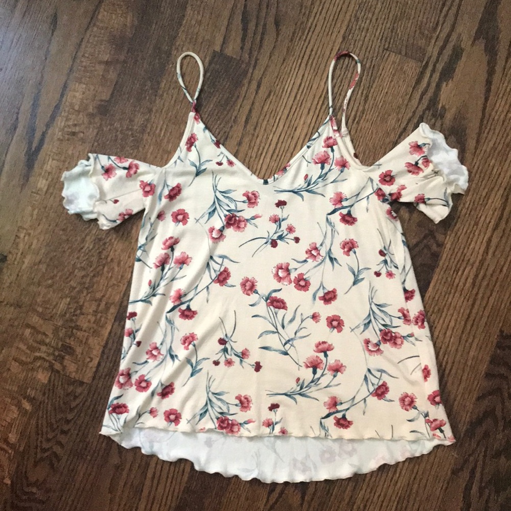 American Eagle Cold Shoulder Floral Top